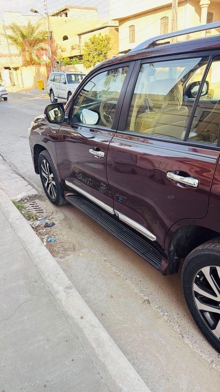 تويوتا لاندكروزر